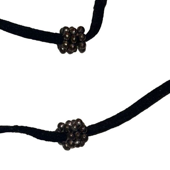 "New" Handmade Black Single Strand Toggle Clasp Station Necklace Ladies OS - Picture 8 of 9